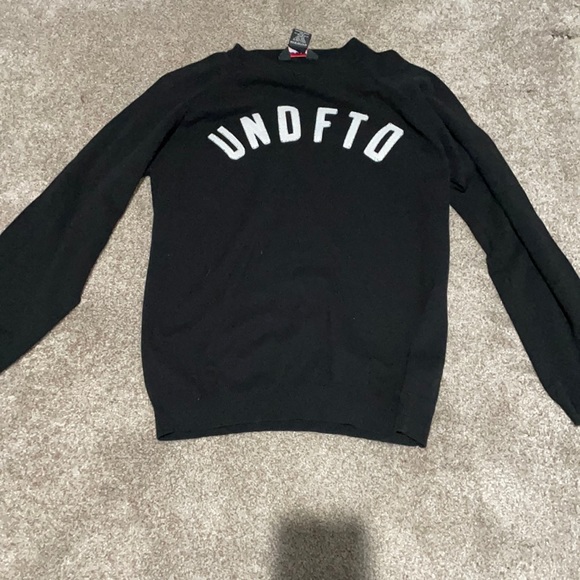 Undefeated pullover - Picture 1 of 2